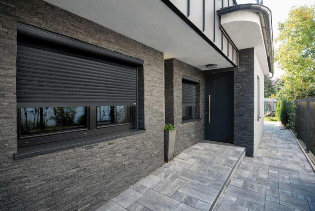 Volets roulants et moustiquaires