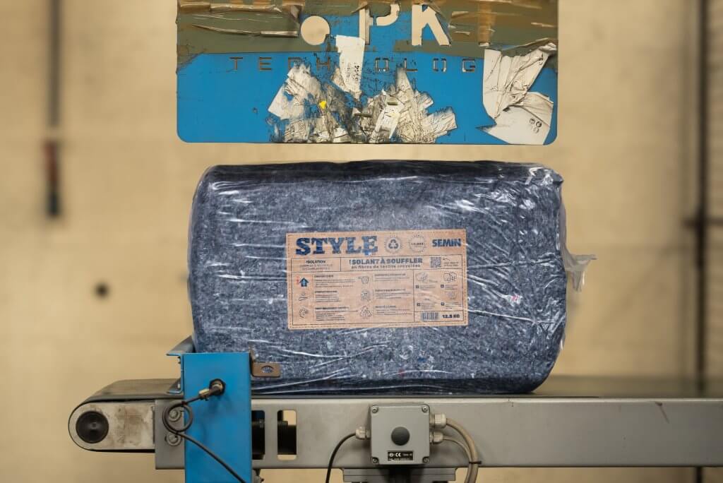 Ballot d'isolant à souffler STYLE de Semin conditionné pour les chantiers d'isolation de toiture